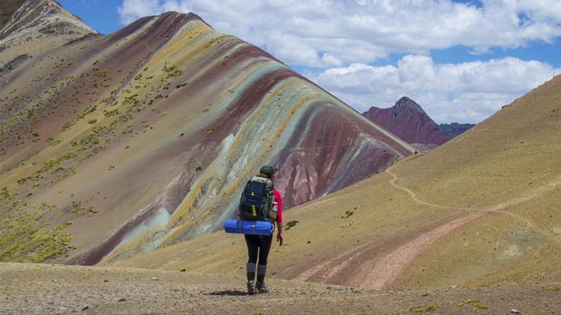 Montaña de Colores 2 Días – Caminata y Aventura en los Andes