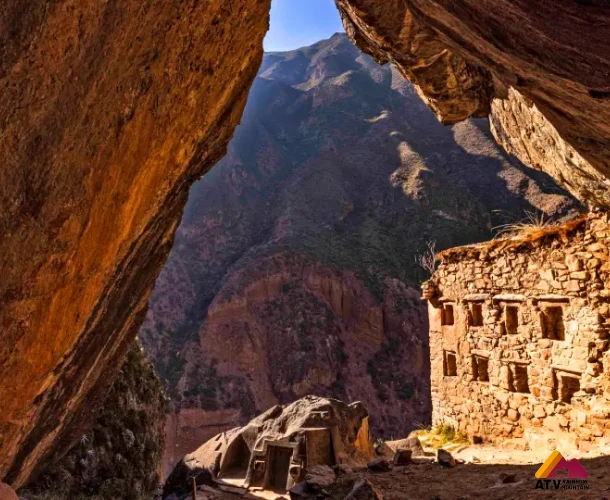 Raqaypata Archaeological Site: Inca Fortress
