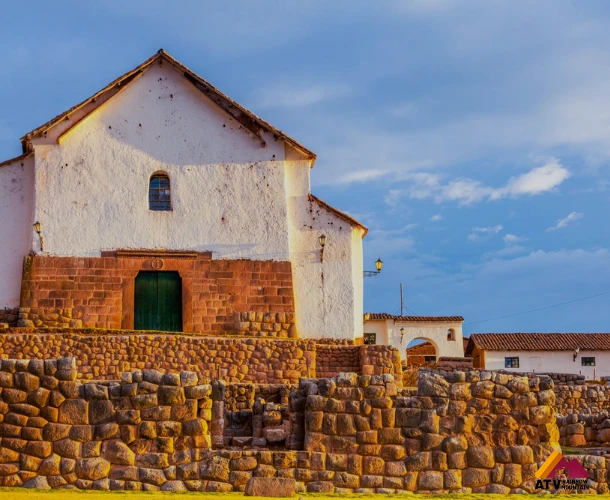 Herencia Milenaria: Fusión de Culturas y Paisajes