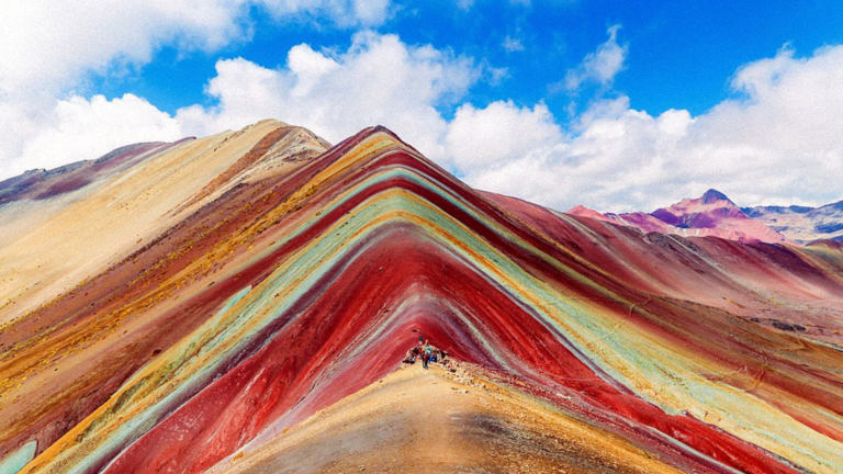 Tour en Cuatrimoto a la Montaña de Colores – Ruta Corta sin Caminata