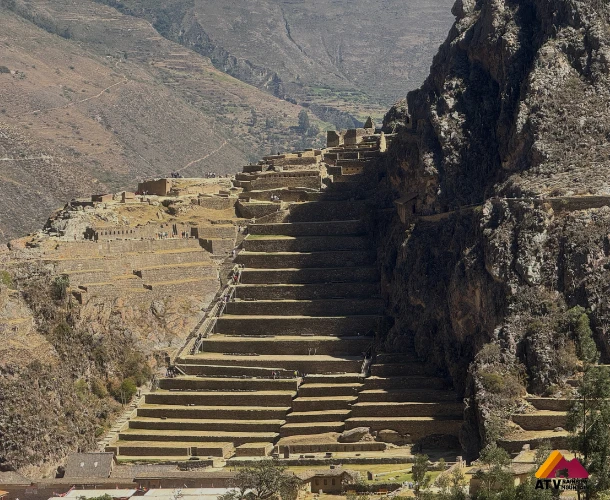 Fortaleza de Ollantaytambo: Andenes Militares