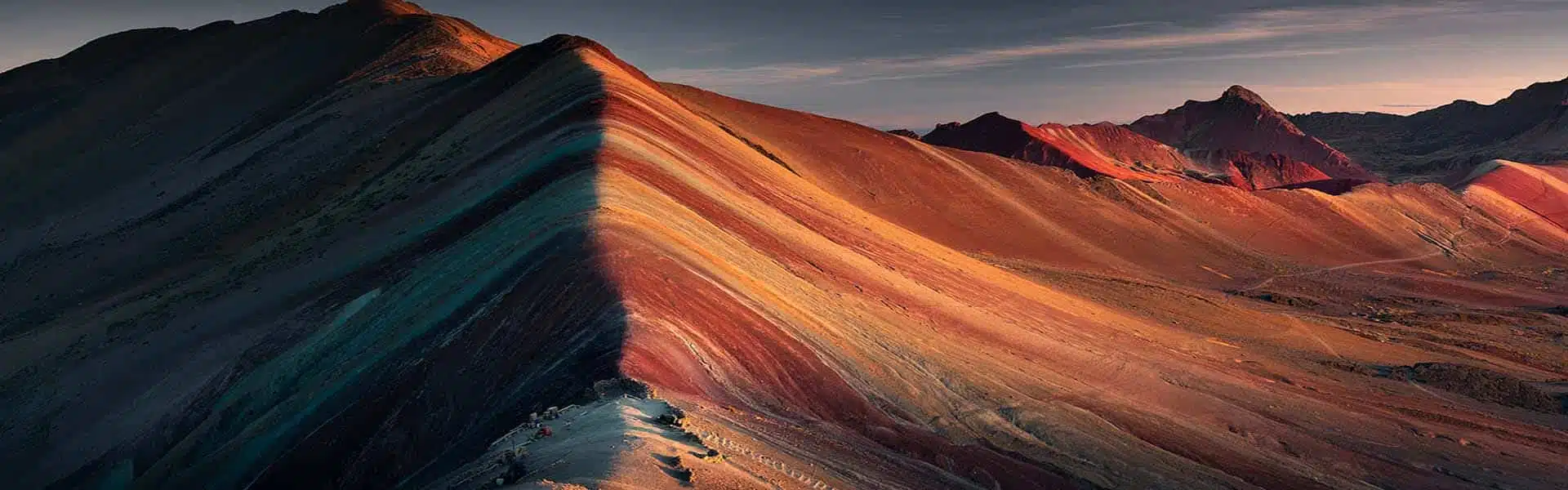 The Glacier Route: 7 Lagoons and Rainbow Mountain