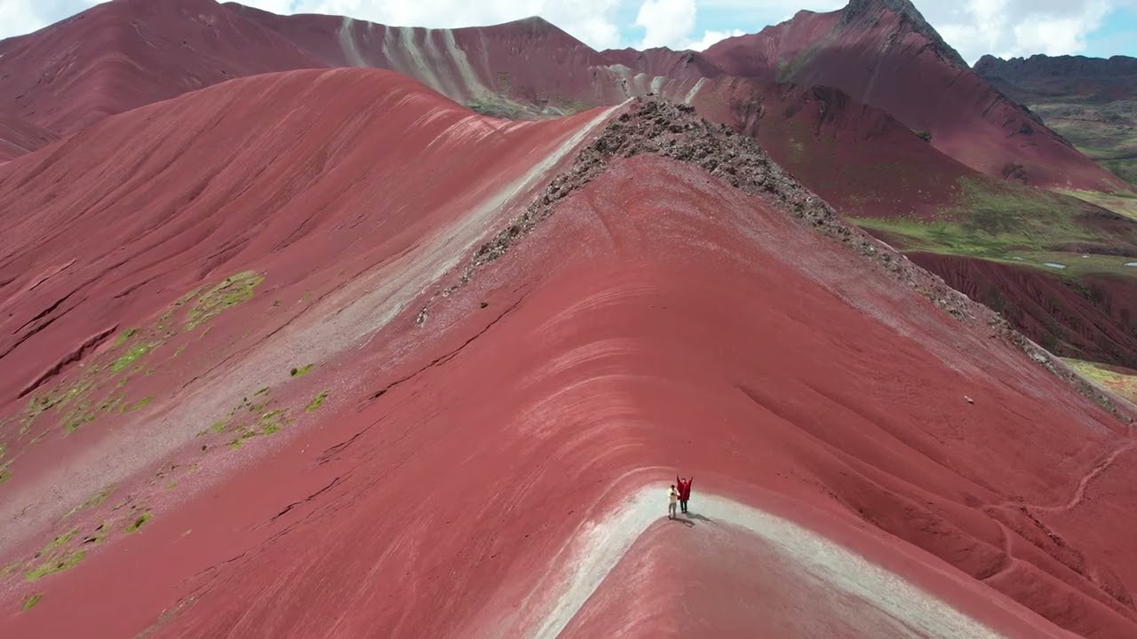 Descubre la Montaña de Colores y el Valle Rojo: Una Aventura Andina de Un Día Completo desde Cusco